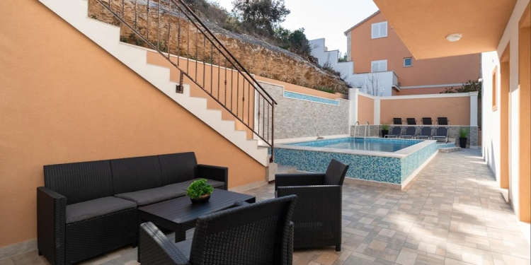 Holiday House Neda